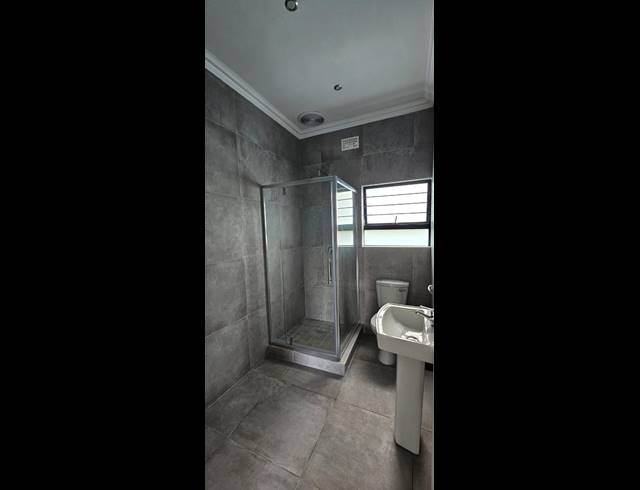 1 BEDROOM FLAT TO LET IN NORTHDENE